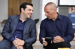 Alexīs Tsipras e Yanis Varoufakis